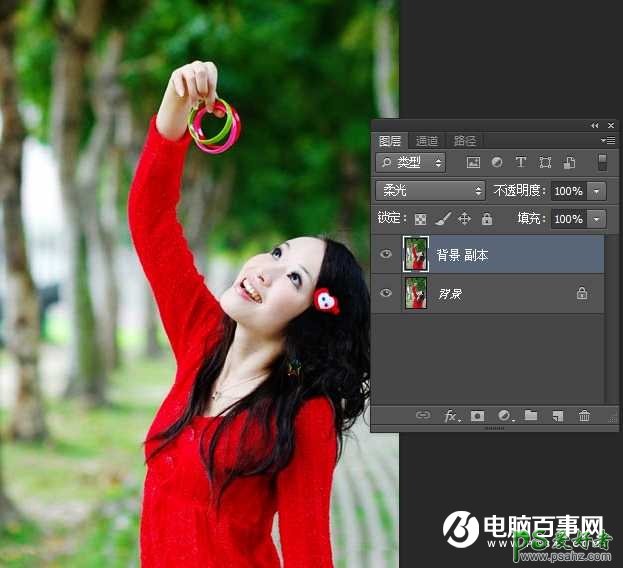 Photoshop给超萌可爱的女孩儿生活照进行抠图换背景，蓝色梦幻背