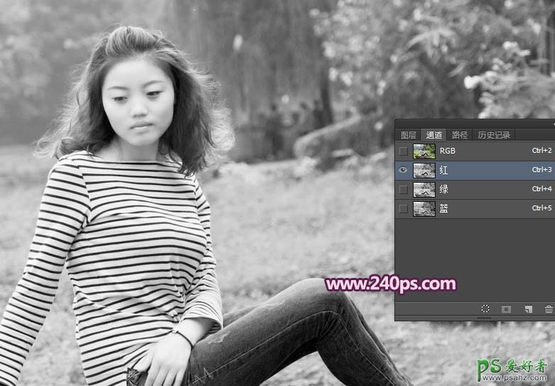 利用Photoshop通道快速抠出少女精细的发丝并更换出任何背景图