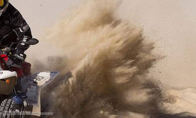 Photoshop合成沙漠中的创意沙尘骏马图片