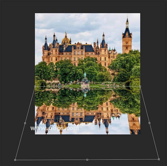 制作水中倒影城堡图片效果的PS教程