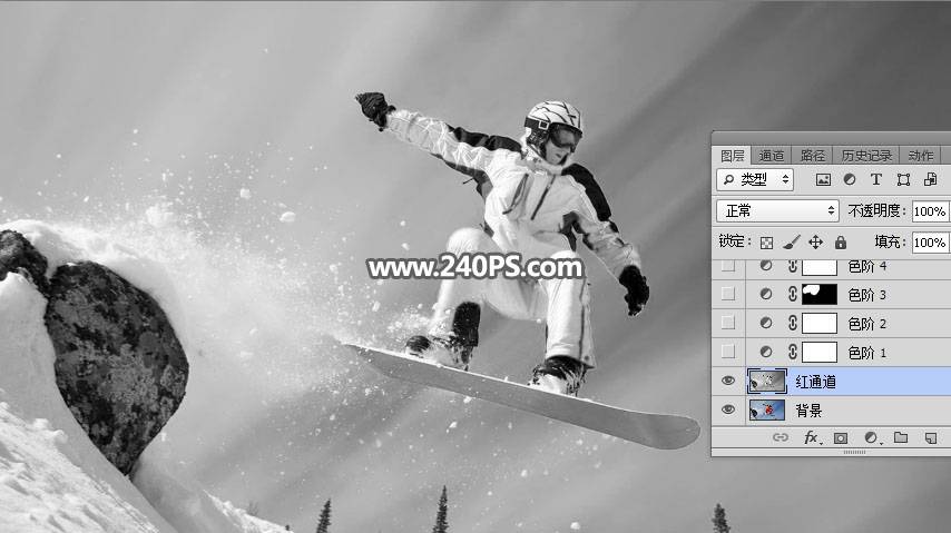 抠出冬季滑雪运动员人物图片的PS教程